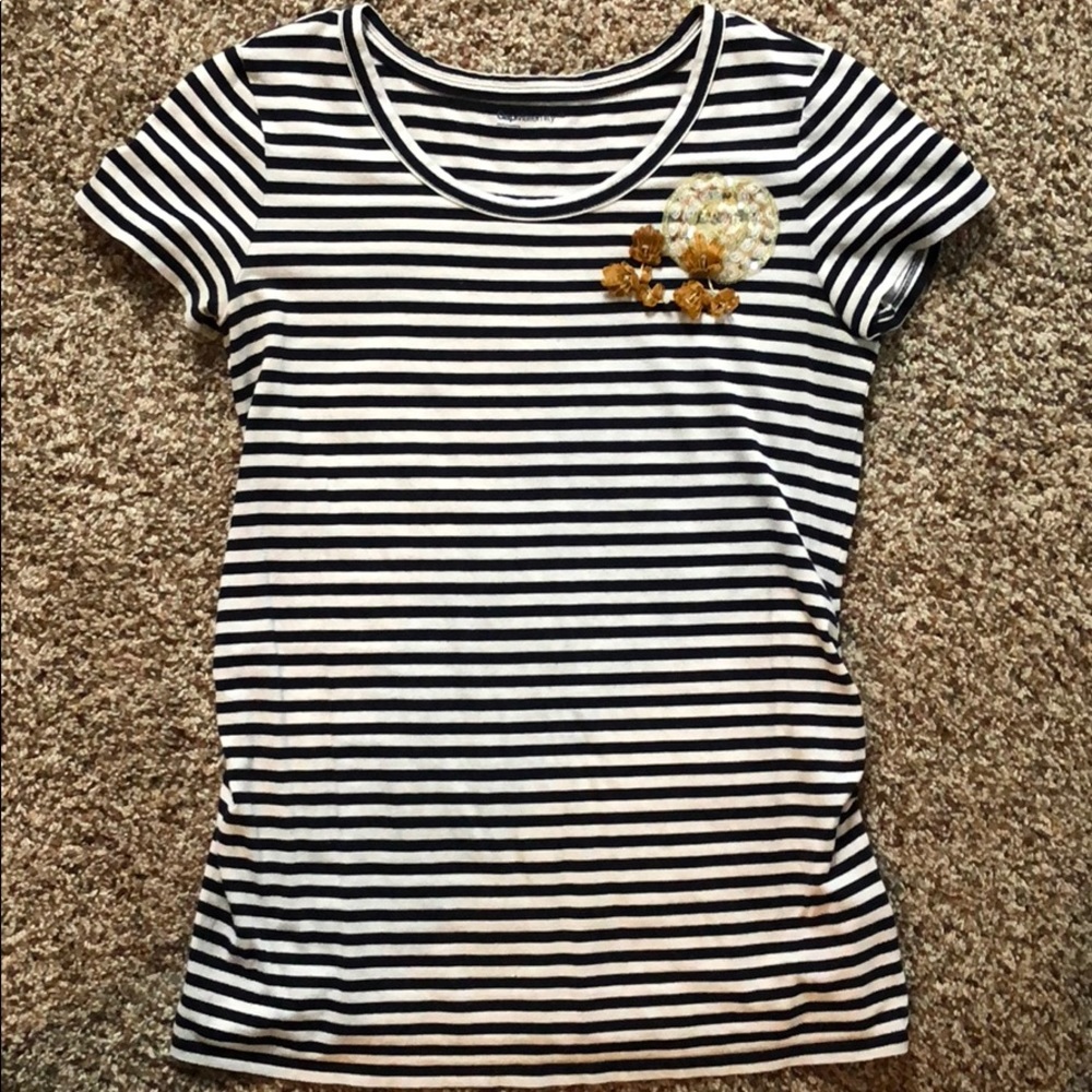 Gap Maternity Shirt FREE when bundled with another